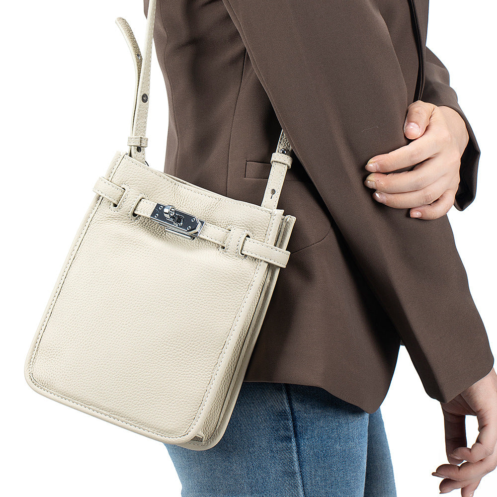 Women's Cowhide Versatile Large Capacity Simple Advanced Shoulder Bags