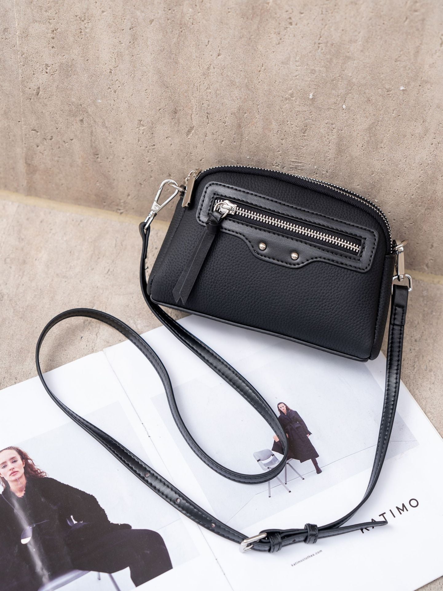 Women's First Layer Cowhide Niche Simple Zipper Crossbody Bags