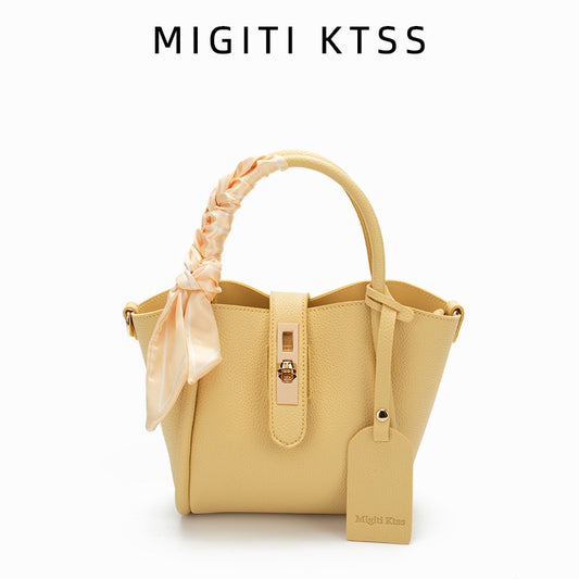Women's Commuter Trendy Fashion Soft Leather Niche High Shoulder Bags