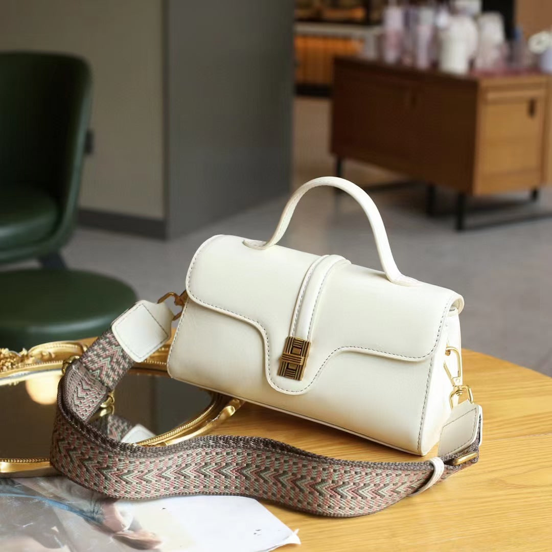 Women's Retro Pillow First Layer Cowhide Design Shoulder Bags