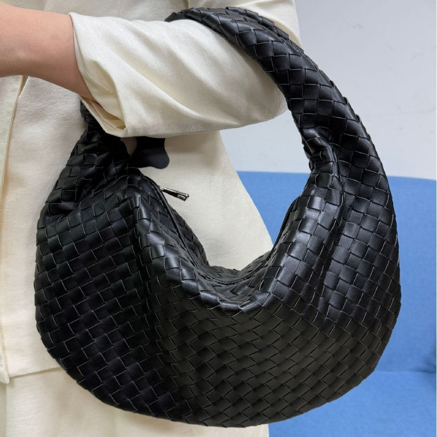 Glamorous Hand-woven Croissant Spring Knotted Underarm Handbags