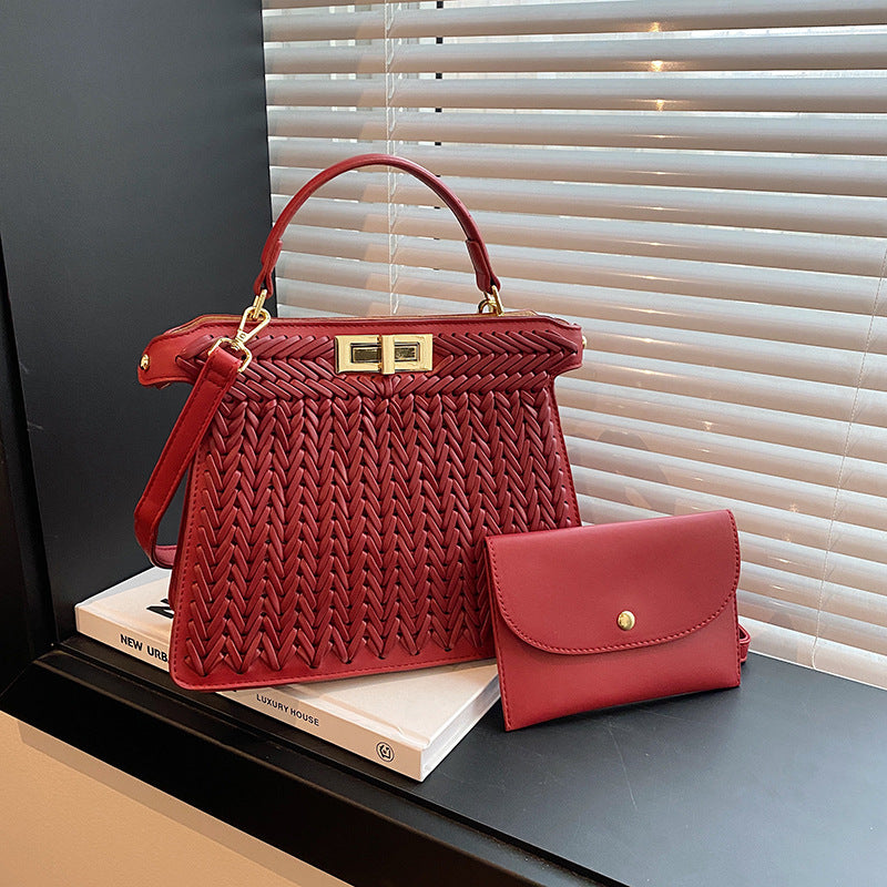 Women's Fashion Woven High-grade Large Capacity Creative Handbags