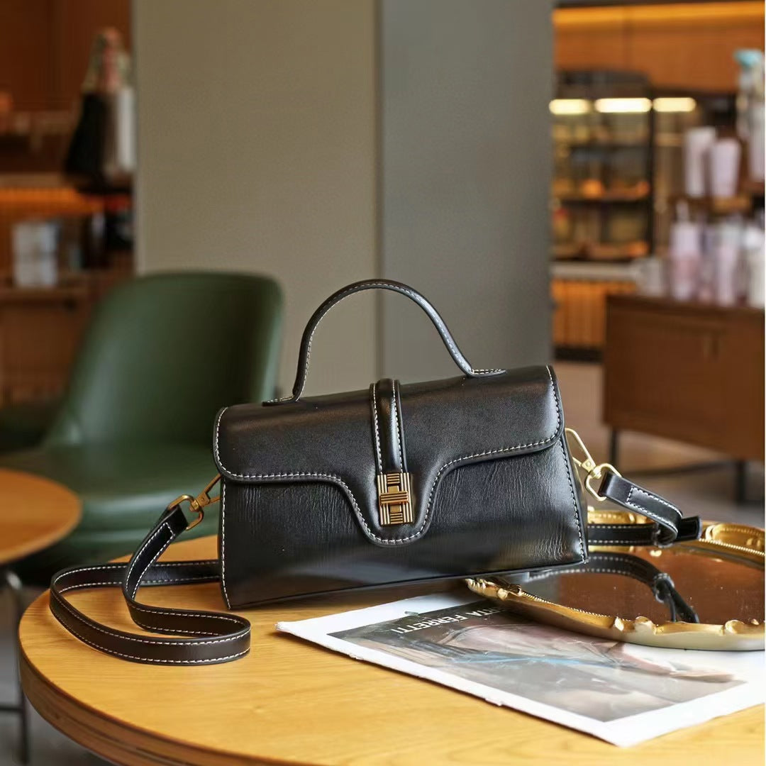 Women's Retro Pillow First Layer Cowhide Design Shoulder Bags