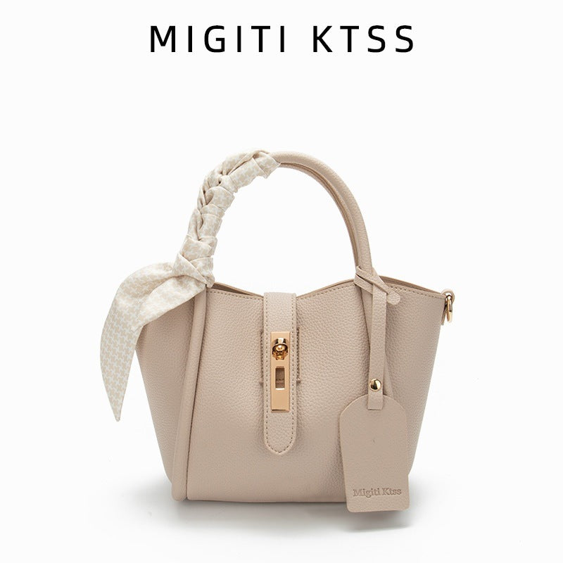 Women's Commuter Trendy Fashion Soft Leather Niche High Shoulder Bags