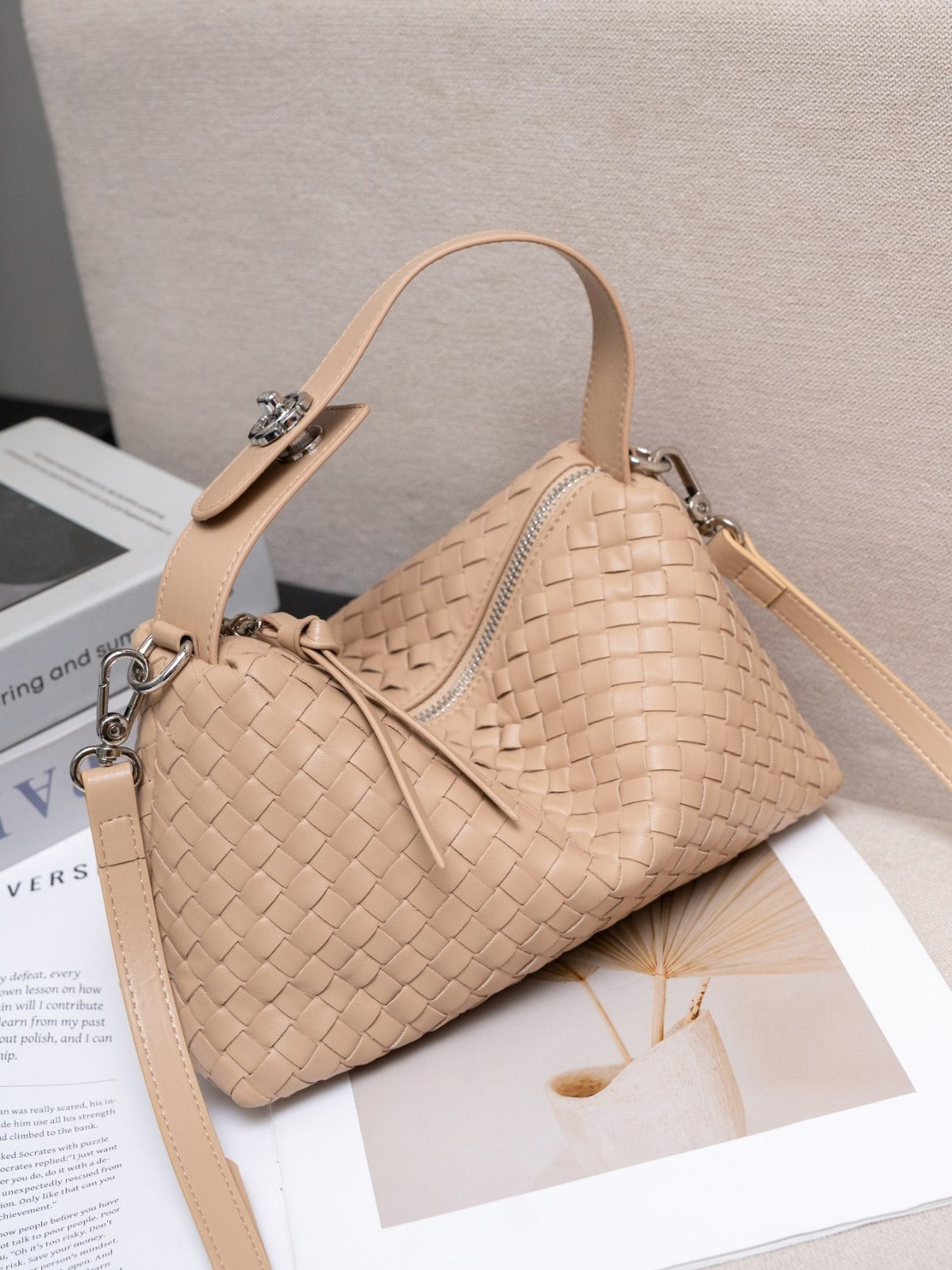 Women's Rhombus Dumpling Sheepskin Woven Hand Shoulder Bags