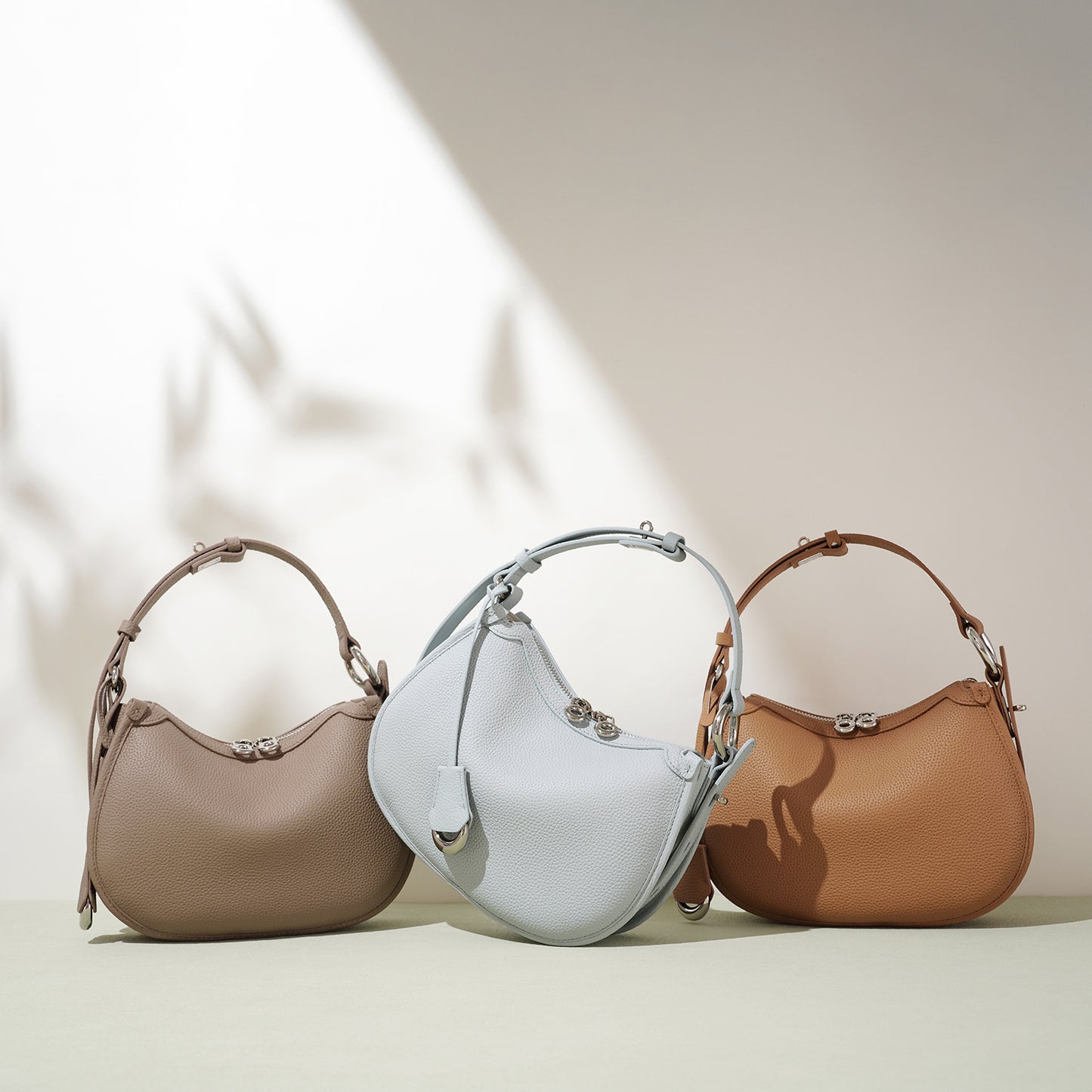 Women's Simple High Sense Design Large Capacity Shoulder Bags