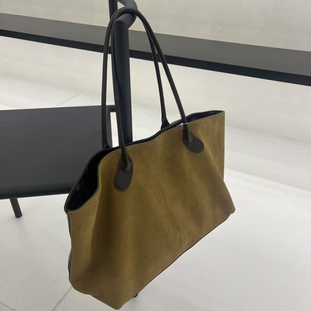 Cowhide Big Fashion Retro Commuter Underarm Tote Bags