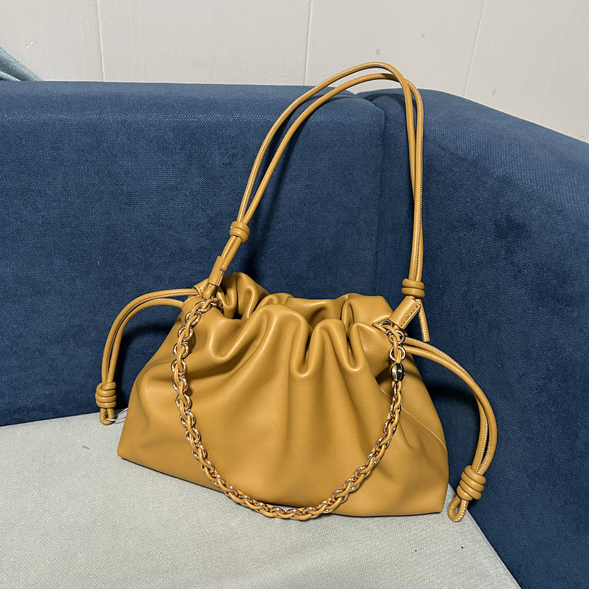 Women's Drawstring Lucky Genuine Leather Exquisite Hand Bags