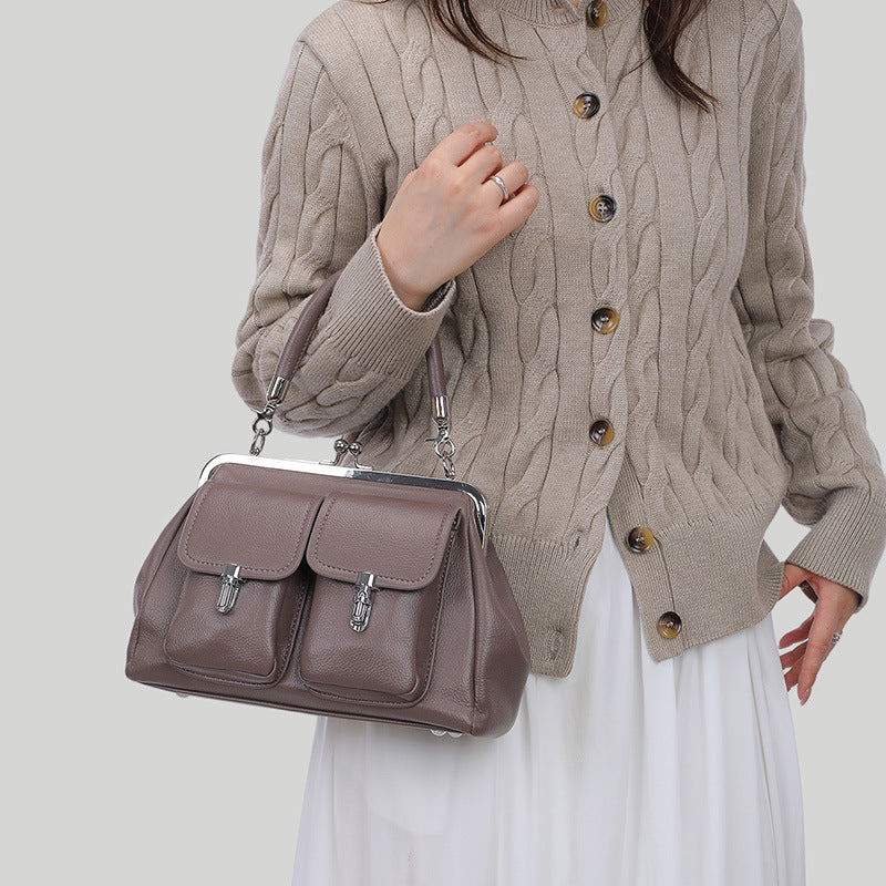 Women's Retro Fashion Large Capacity Niche Crossbody Bags