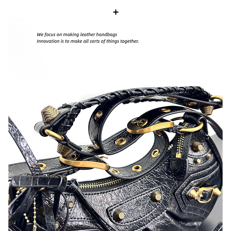 Women's Light Luxury Selenodont French Style Underarm Sweet Cool Hot Shoulder Bags