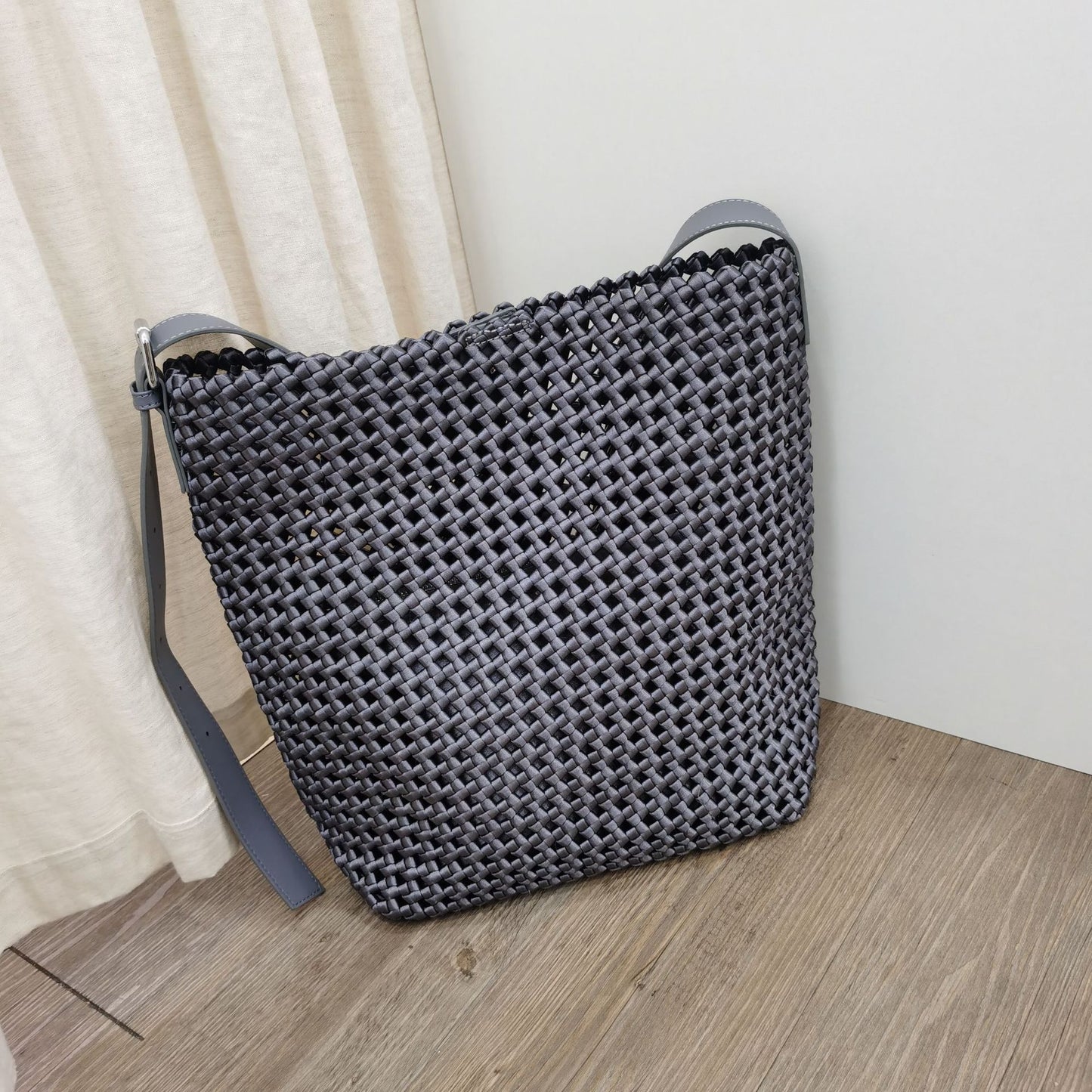 Women's Knitted Holiday Style Portable High Sense Handmade Handbags