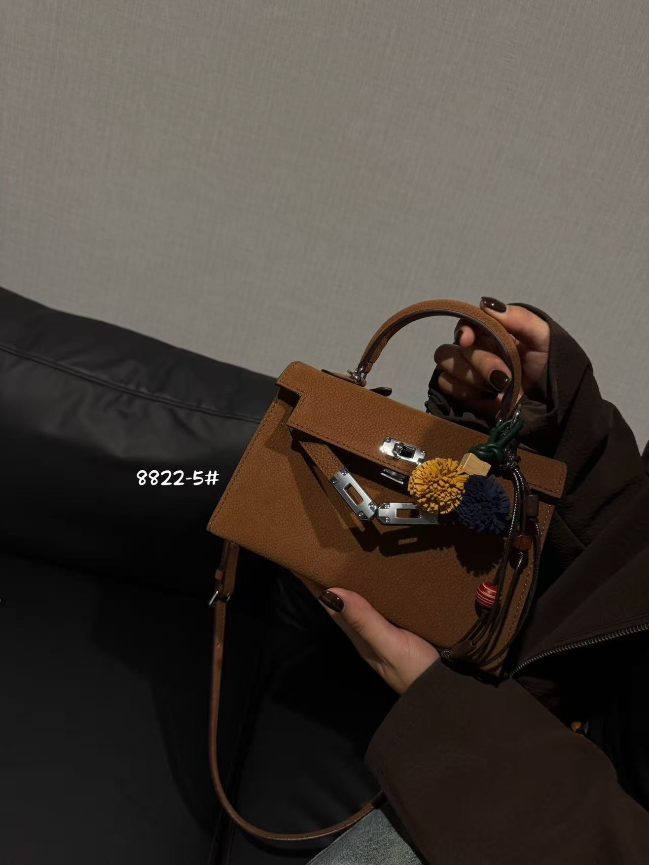 Women's Retro Genuine Leather Niche Portable Kelly Bags