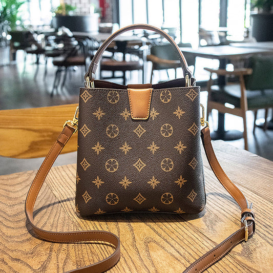 Women's Summer Portable Large Capacity Fashion Commuter Bags