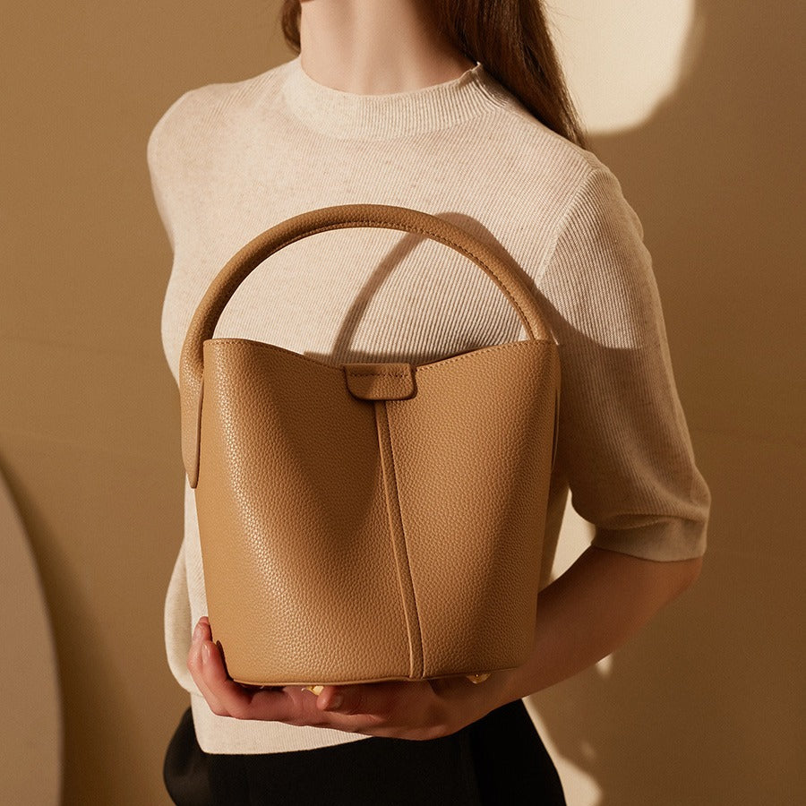 Women's Leather Vegetable Basket Top Layer Commuter High-grade Crossbody Bags