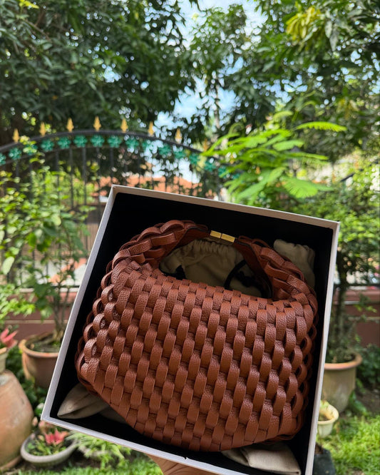 Comfortable Women's French Woven Genuine Leather Shoulder Bags