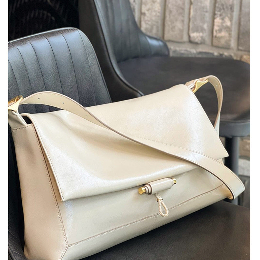Women's Cui Underarm Large Oil Wax Cowhide Shoulder Bags