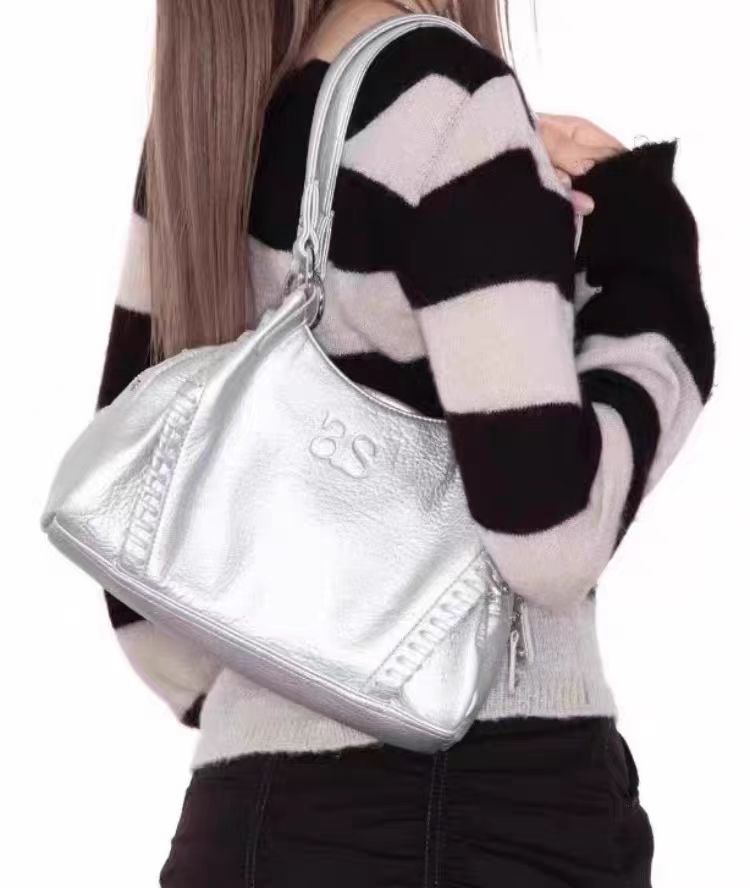 Trendy Pretty Li Cha Leather Motorcycle Handbags