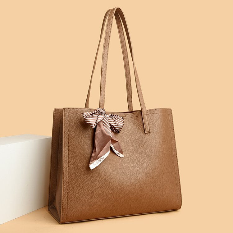 Wind Female Large Capacity Fashion Commute Handbags