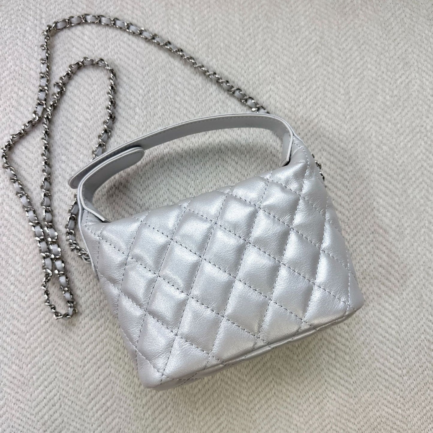Women's First Layer Cowhide Classic Style Rhombus Chain Lunch Crossbody Bags