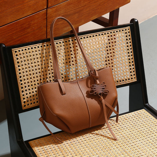 Women's Texture Niche Large Capacity Genuine Commuting Handbags