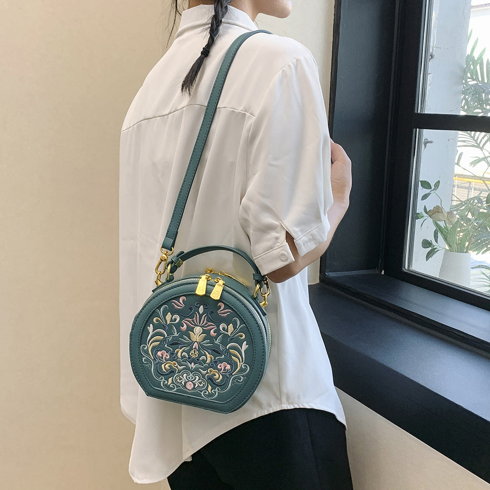 Niche Advanced Texture Embroidered Trendy Artistic Crossbody Bags