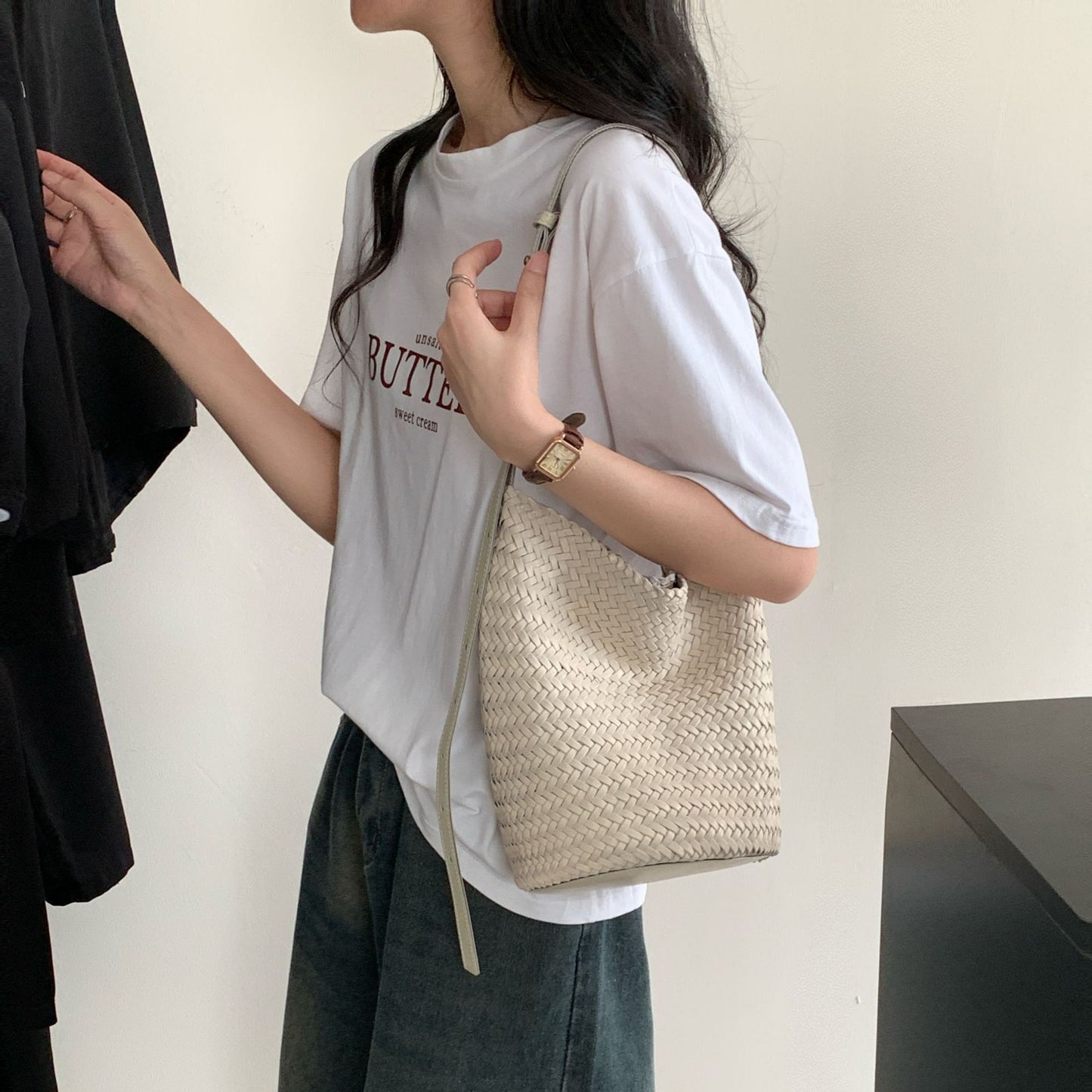 Women's Niche Cowhide Woven Commute Genuine Leather Large Crossbody Bags