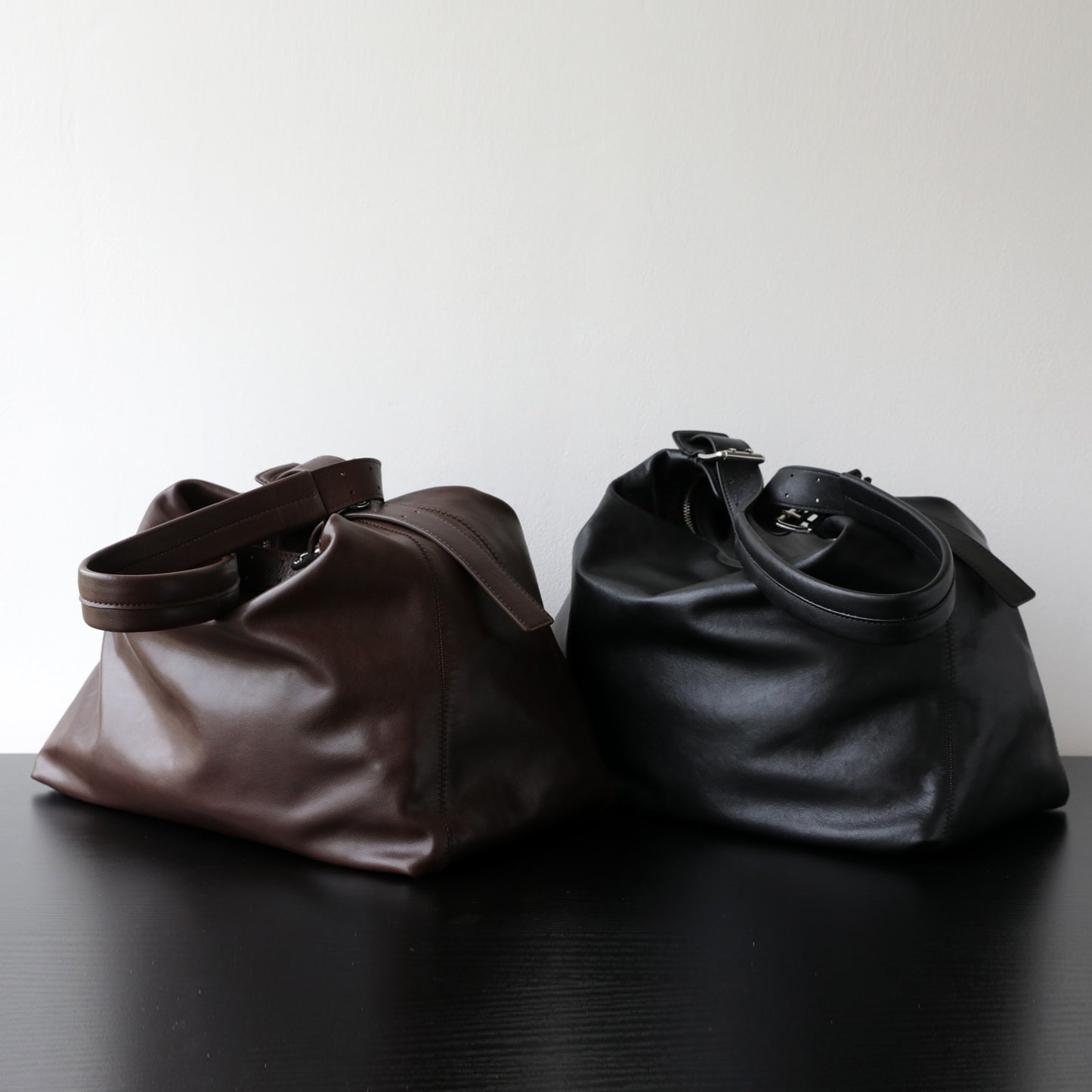 Neutral Simple Style Large Capacity Retro Shoulder Bags