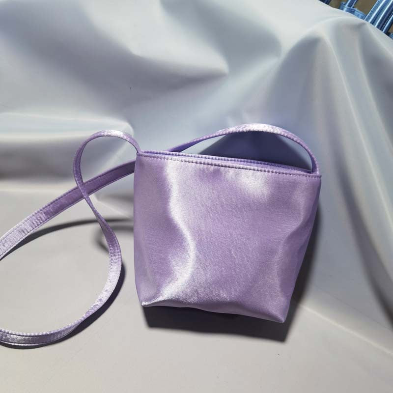 Women's Design Wu Satin Underarm Retro Crossbody Bags
