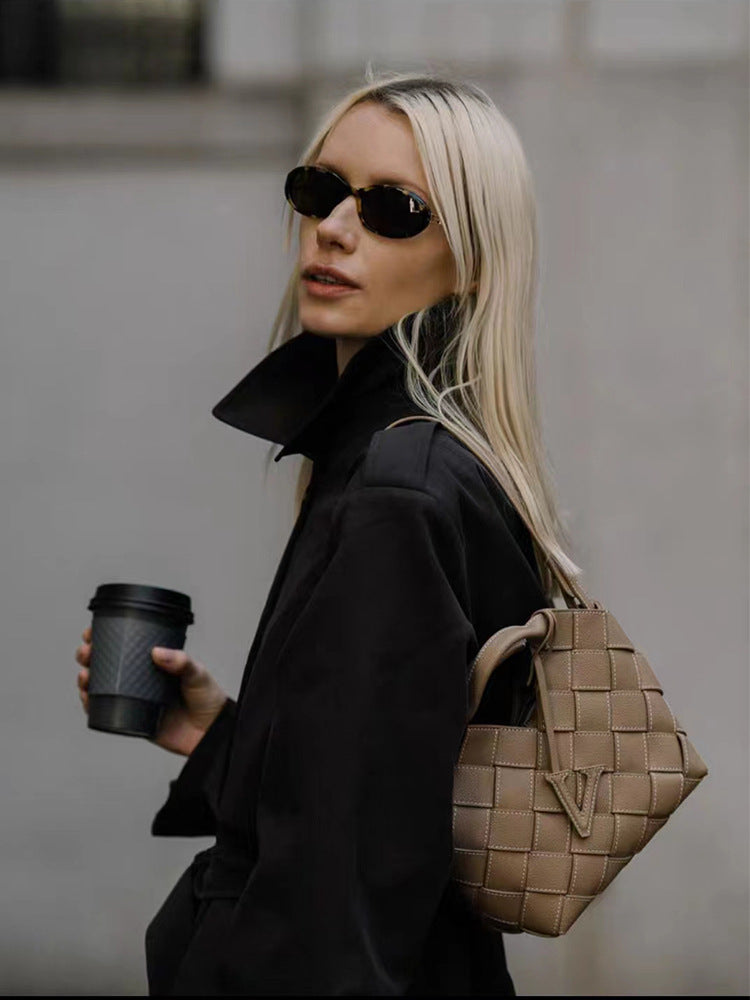 Women's Fashion Cowhide Hand-woven Litchi Pattern Niche Handbags