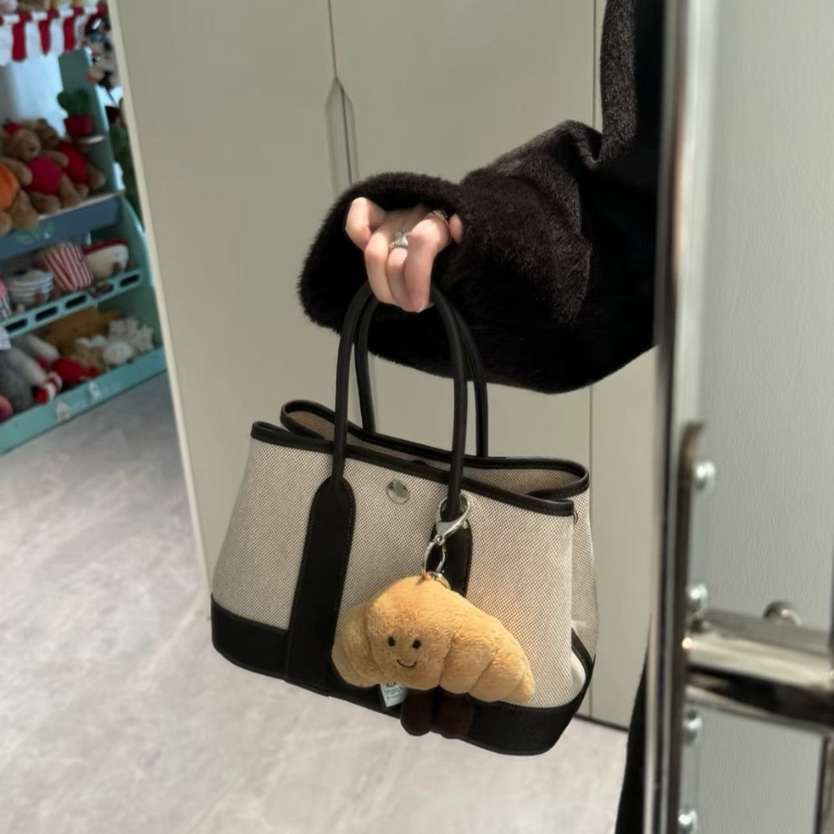 Women's Handmade Wax Line Cowhide Large Capacity Handbags