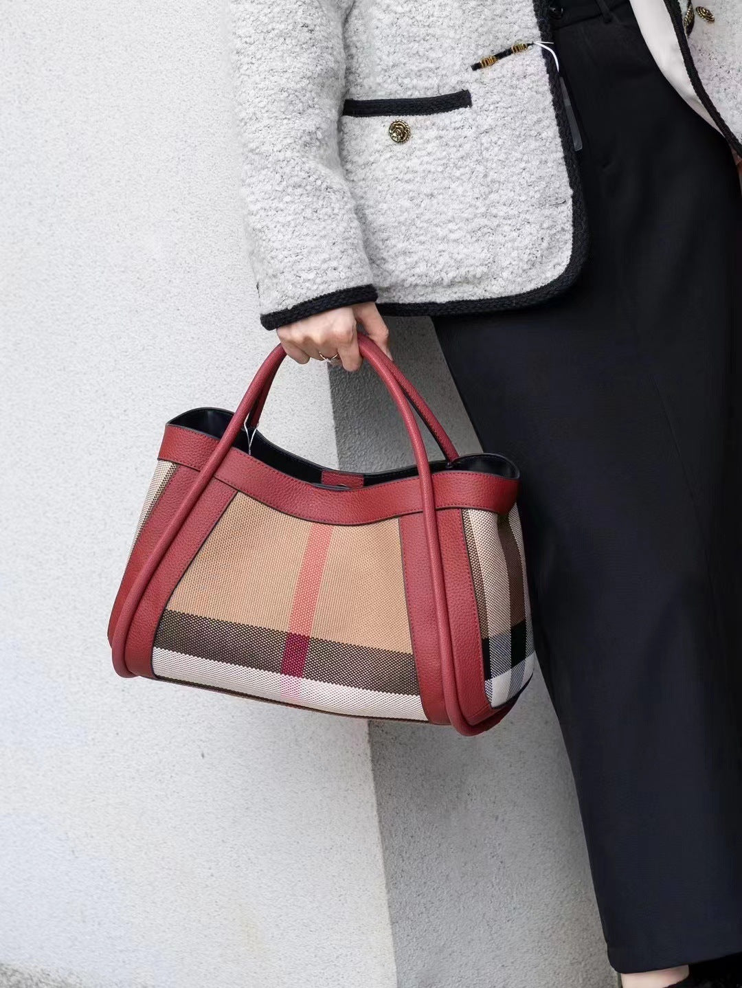 Women's Capacity Genuine Leather Plaid Cowhide Wings Bags
