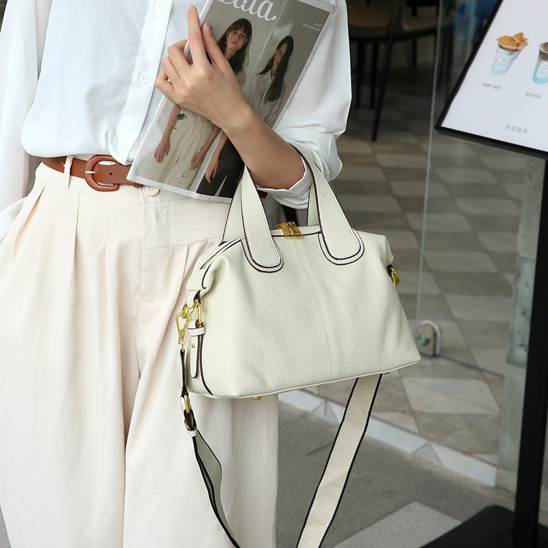 Women's Fashionable Large Capacity High-grade Western Style First Crossbody Bags
