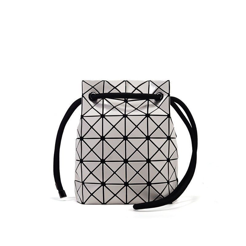 Women's Triangle Drawstring Rhombus Single Life Shoulder Bags