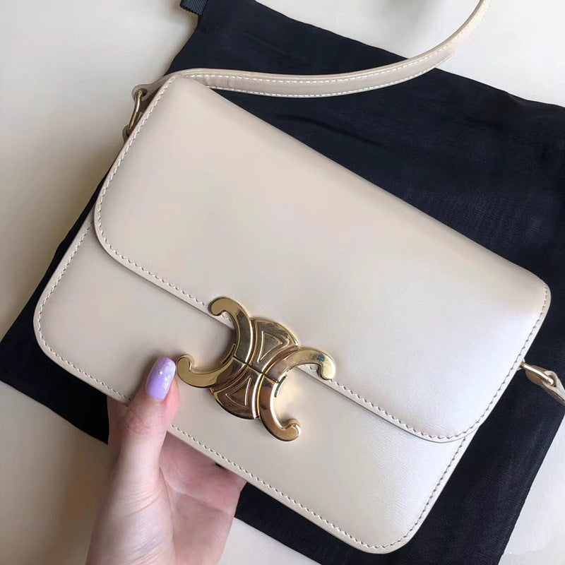 Women's Attractive Classic New Retro Tofu Shoulder Bags