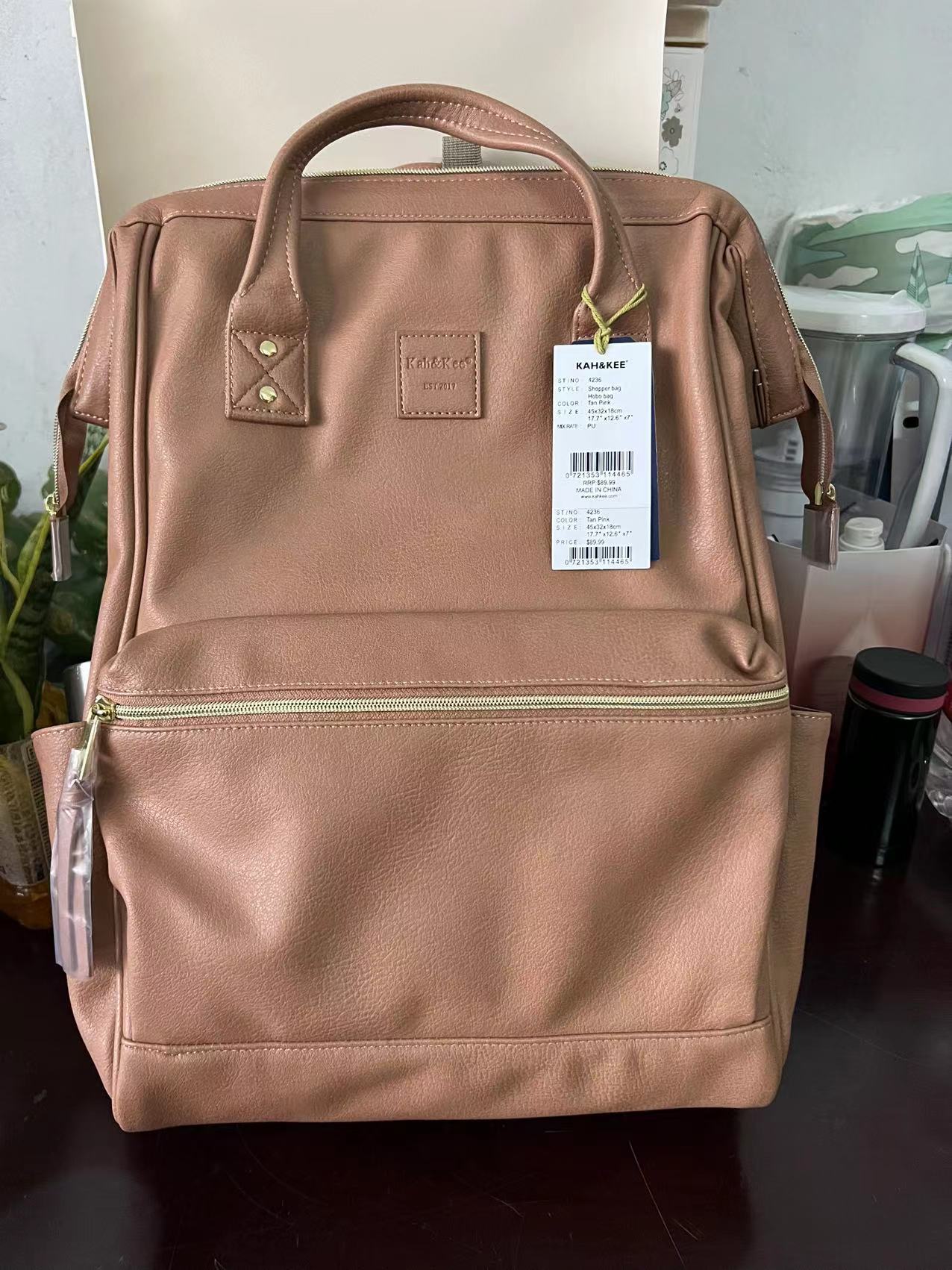 Trendy Extra Large Shockproof Computer Compartment Backpacks