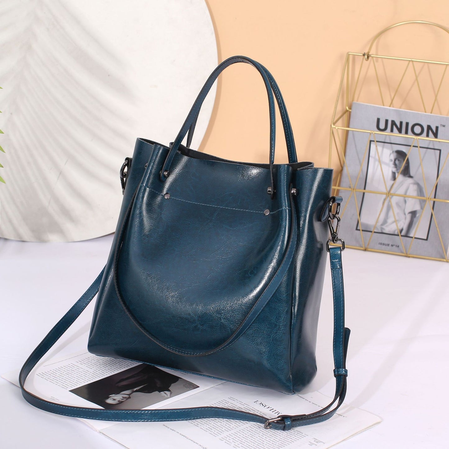 Women's Leather Fashion Large Capacity Portable Design Shoulder Bags