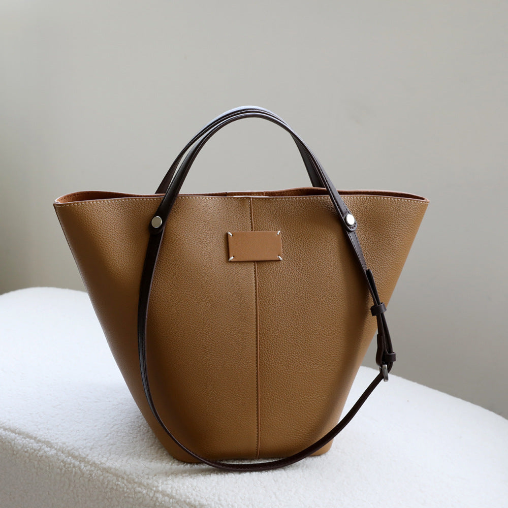 Retro Cowhide Large Capacity Popular Commuter Shoulder Bags