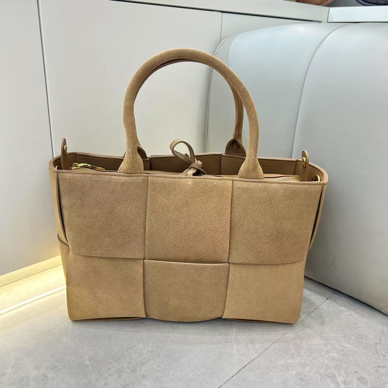 Glamorous Matte Leather Hand-woven Large Capacity Crossbody Bags