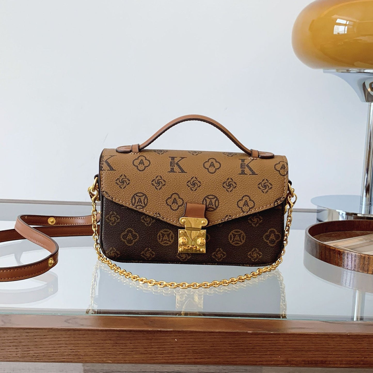 Beautiful Women's Fashionable Quality Presbyopic Portable Shoulder Bags