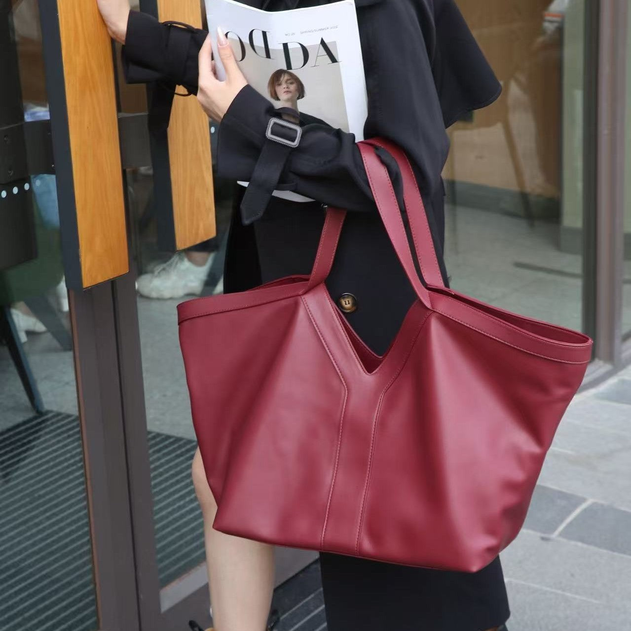 Stylish Graceful Leather Big Large Capacity Handbags