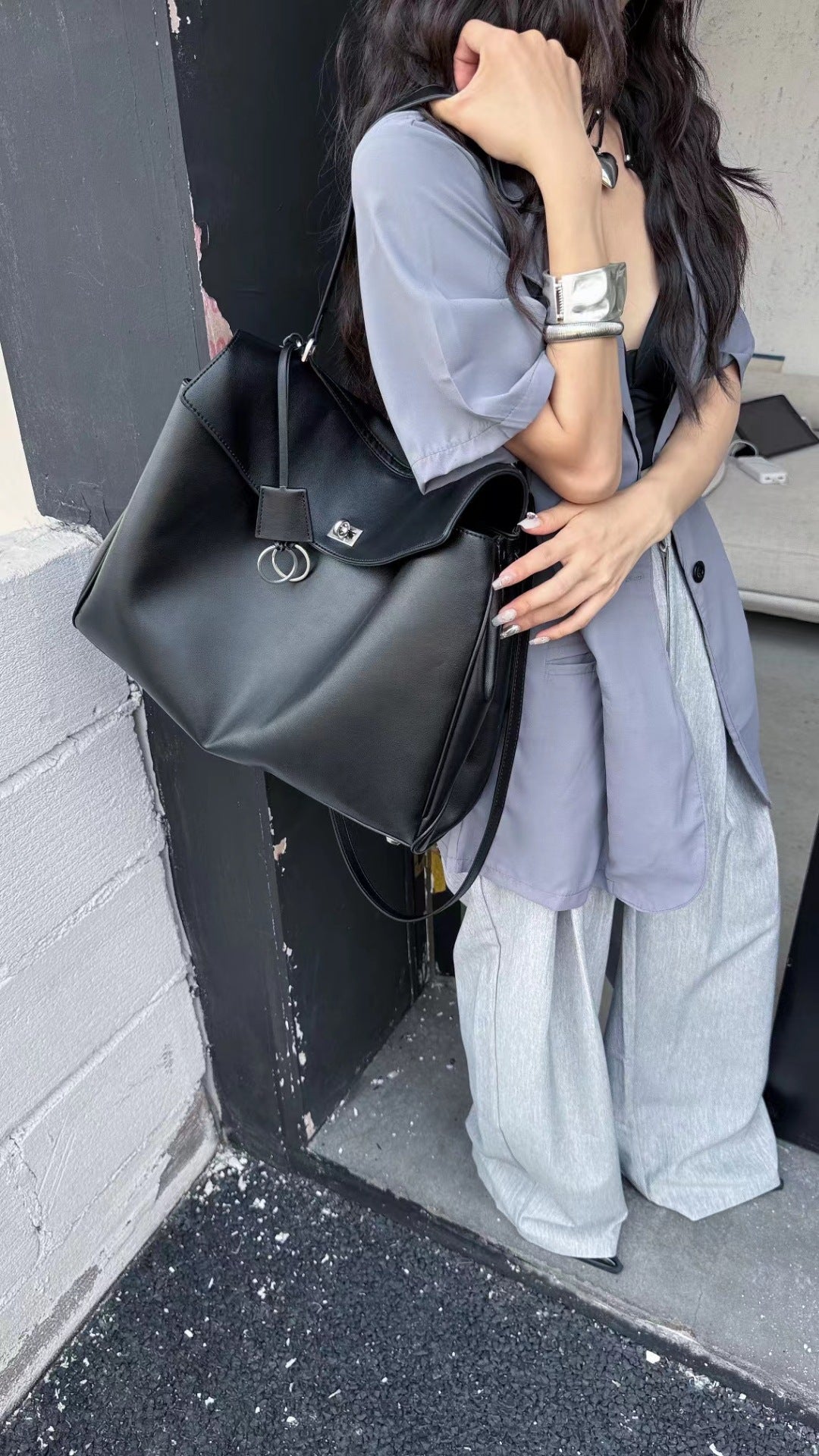 Genuine Leather High-grade Idle Style Twist Shoulder Bags