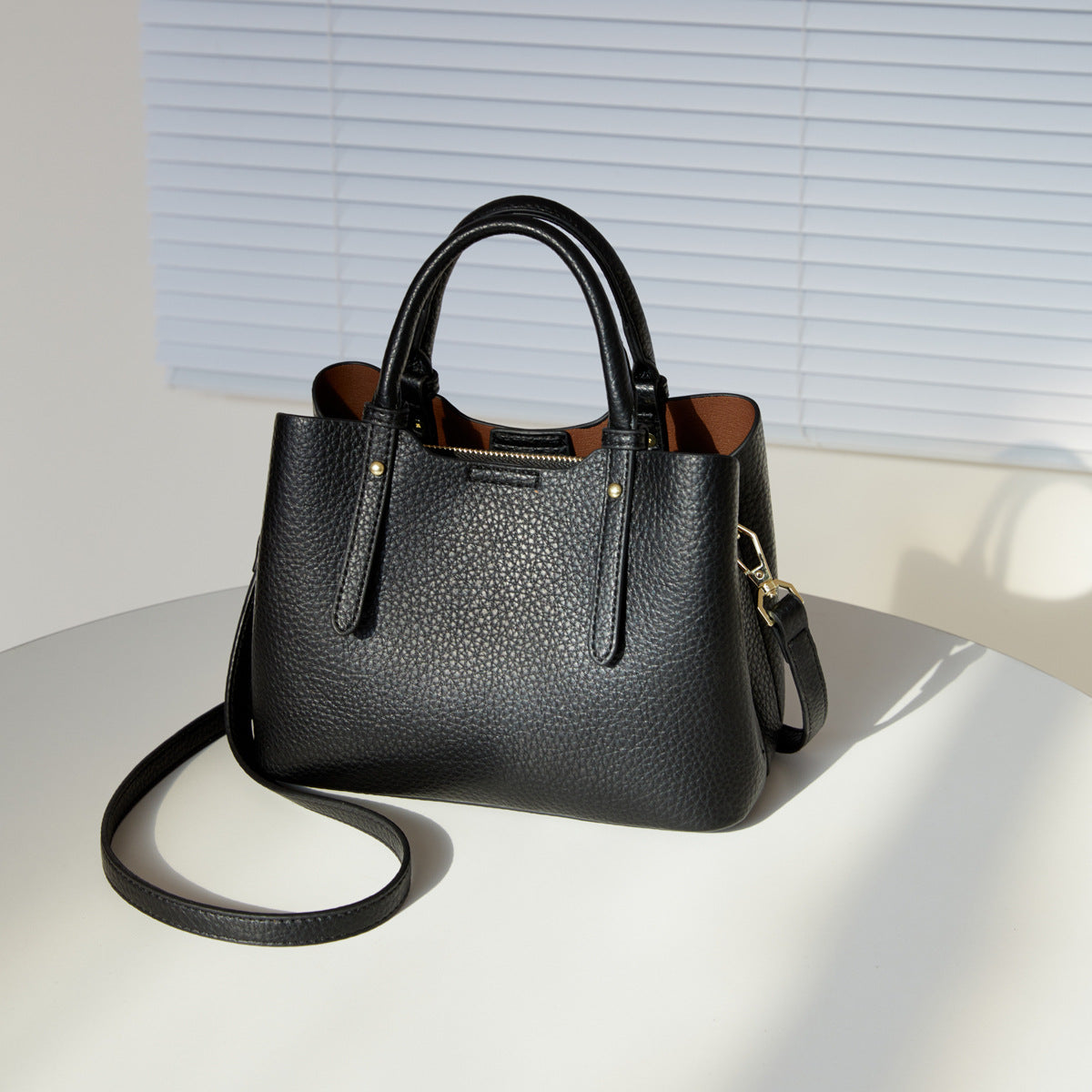 Women's Capacity Fashion Soft Leather High-grade Feeling Handbags