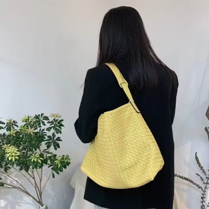 Classic Pretty Women's Woven Big Fashion Shoulder Bags