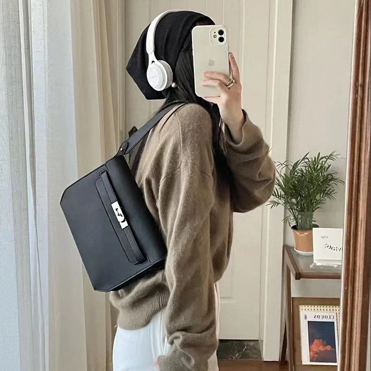 Women's & Men's & Retro High-grade Versatile Underarm Commuter Large Shoulder Bags