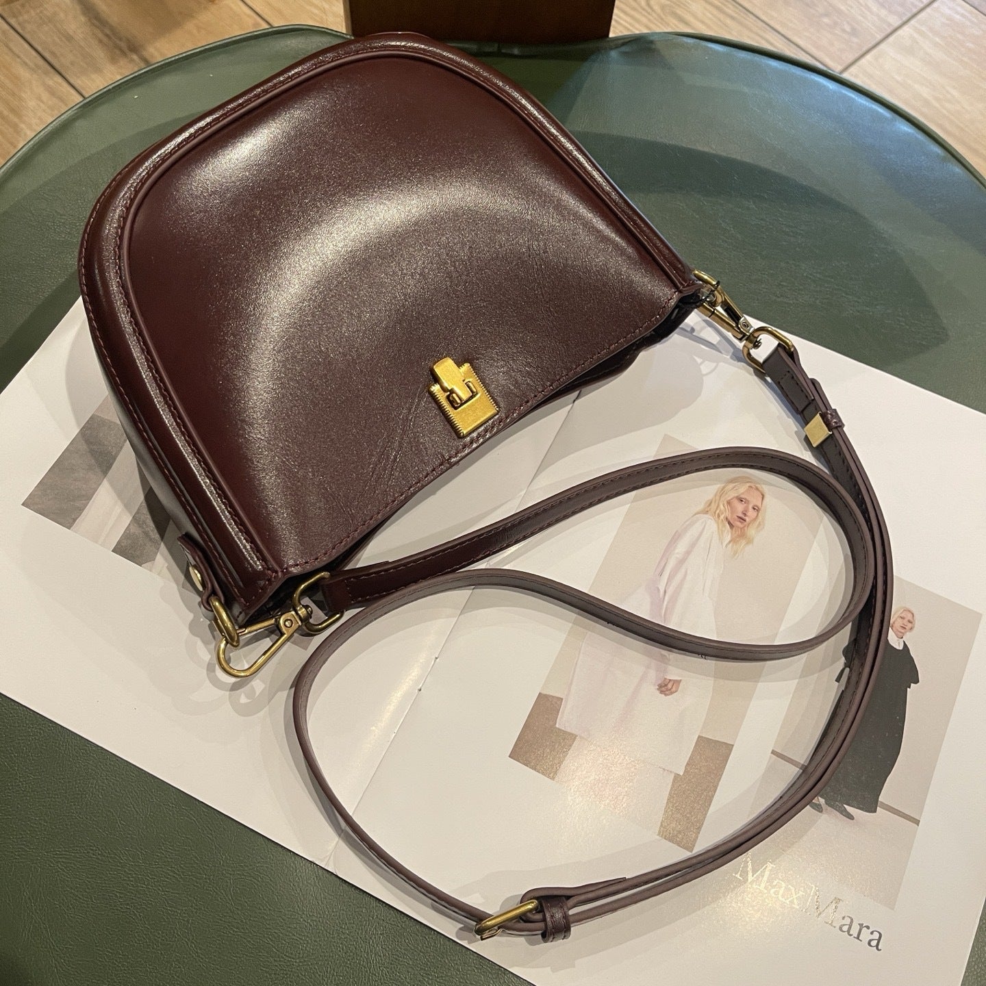 Women's Saddle High-grade Genuine Leather Light Crossbody Bags