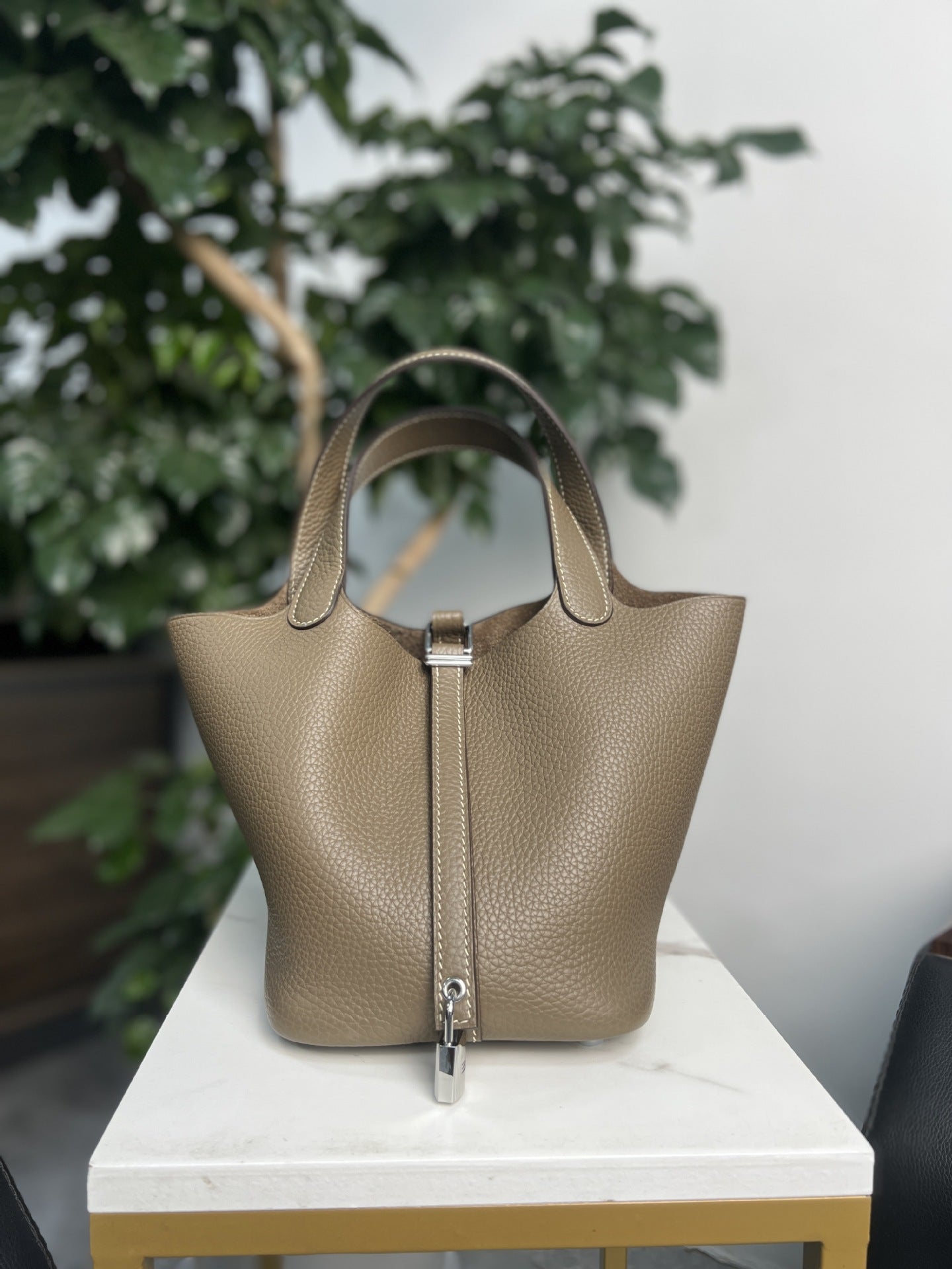 Women's Vegetable Basket Imported Leather Genuine Cattlehide Surface Handbags