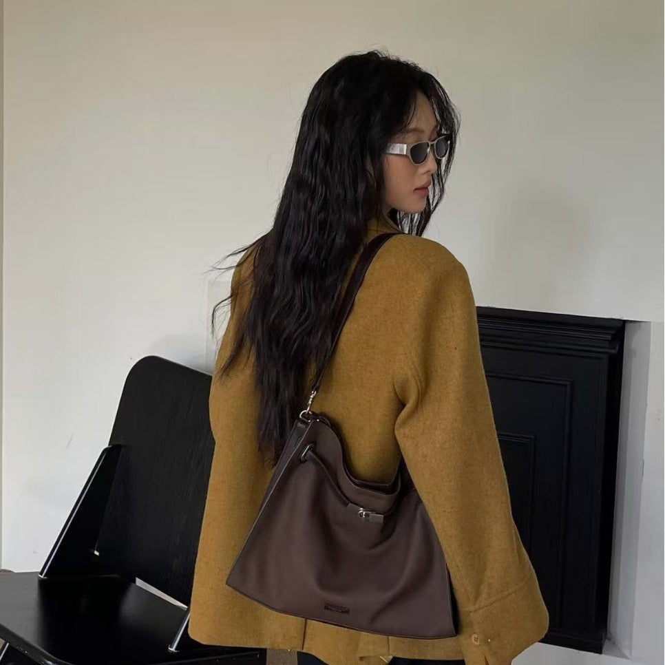 Graceful Women's Light Luxury Western Style Shoulder Bags