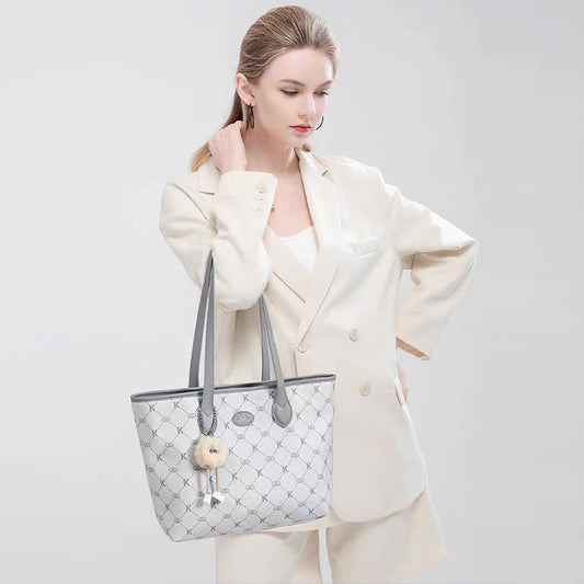 Women's Large Capacity Summer Shopping Niche Commuter Shoulder Bags