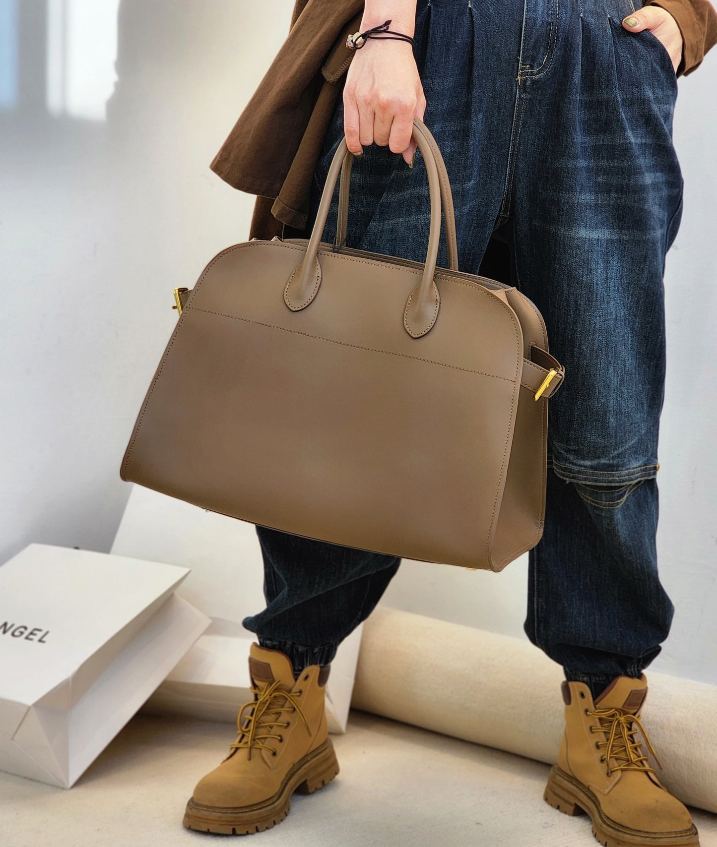 Dong White Lily Genuine Leather Large Capacity Handbags