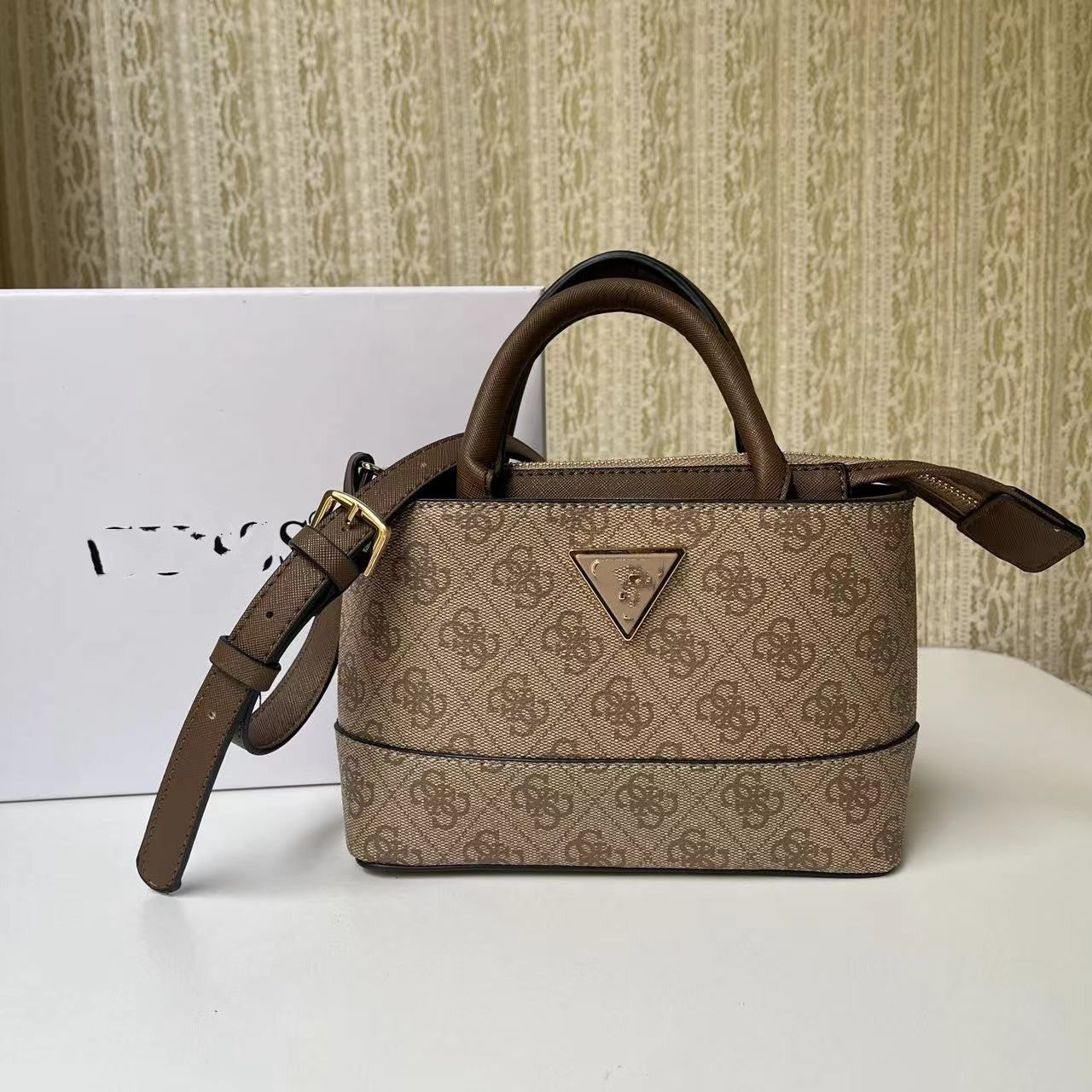 Women's Trendy Mini Sized Simple Fashion Vintage Shoulder Bags